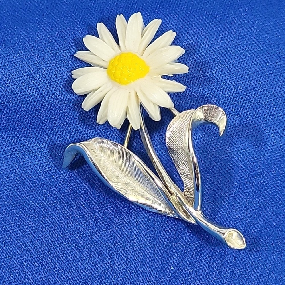 Vintage Sarah Coventry Daisy Brooch Summer Flower Pin‎ Metal 1970's Flower Child